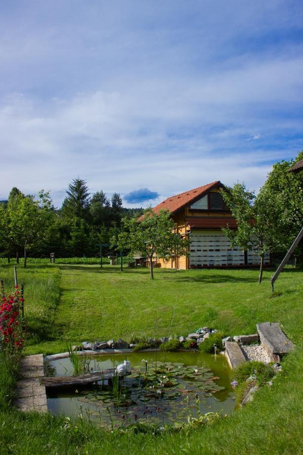 Bee House Maja Hotel Rob Buitenkant foto