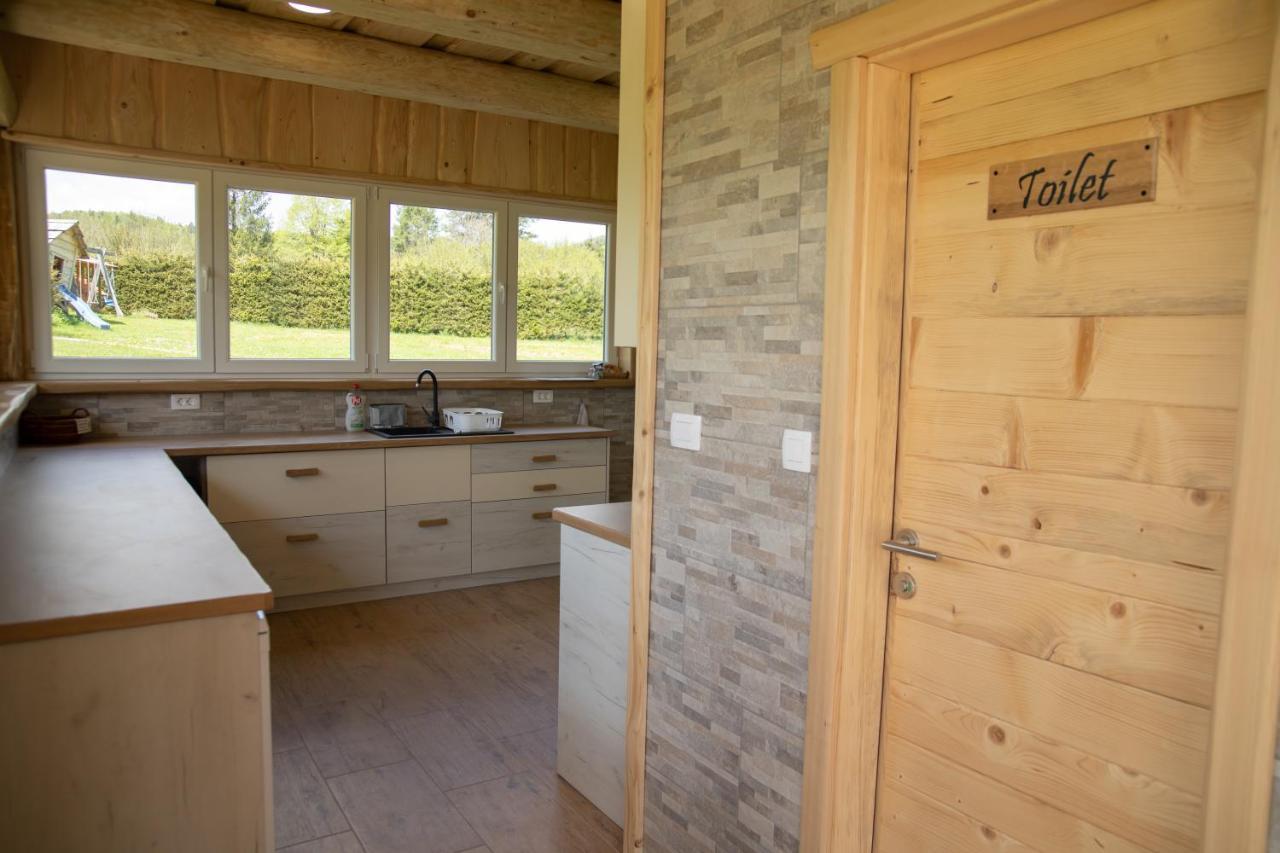 Bee House Maja Hotel Rob Buitenkant foto