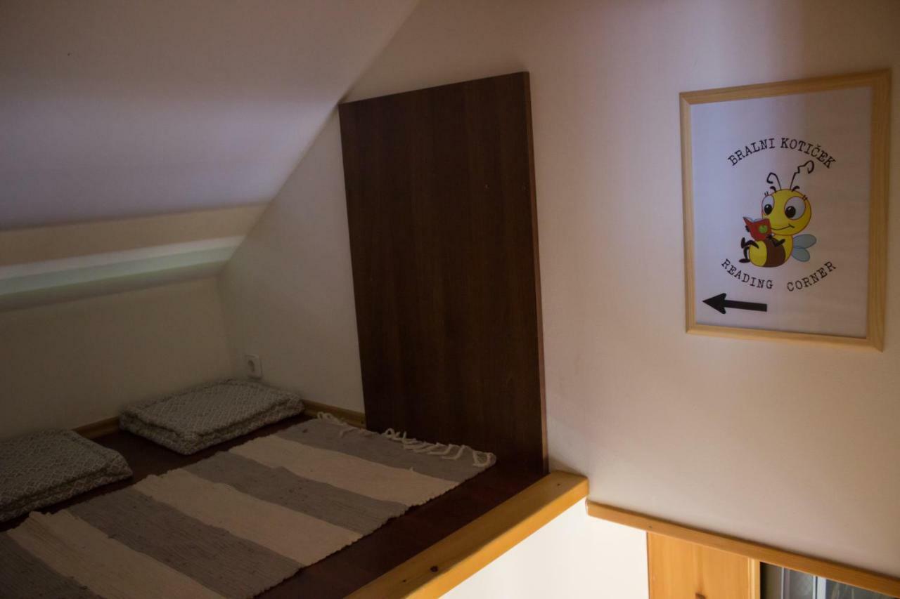 Bee House Maja Hotel Rob Buitenkant foto